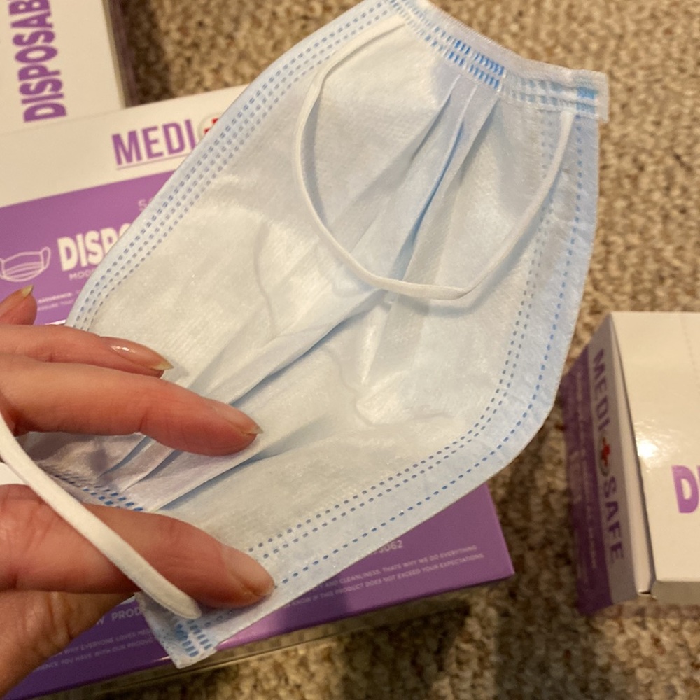 NIB Medi Safe 4 Boxes of 50 Pleated Earloop Disposable Face Masks Latex Free - Picture 9 of 15